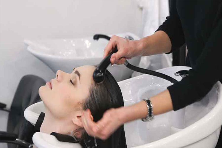 دلیل شوره زدن مو پس از کراتینه کردن چیست؟