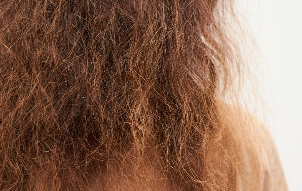 علت وز شدن مو بعد از کراتینه چیست